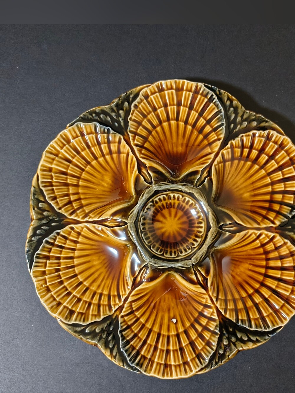 VINTAGE FRENCH MAJOLICA OYSTER PLATE SARREGUEMINES FRANCE
